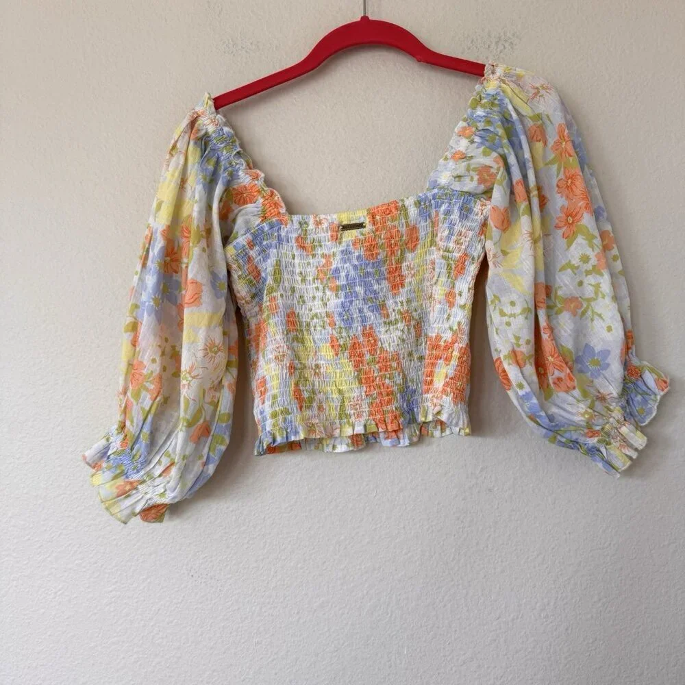 Billabong Feeling Groovy Puff Sleeve Floral Smocked Crop Blouse Top Blue Small - Picture 9 of 10